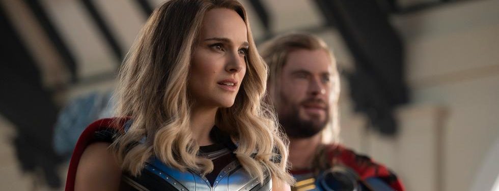 Natalie Portman and Chris Hemsworth in THOR: LOVE & THUNDER.